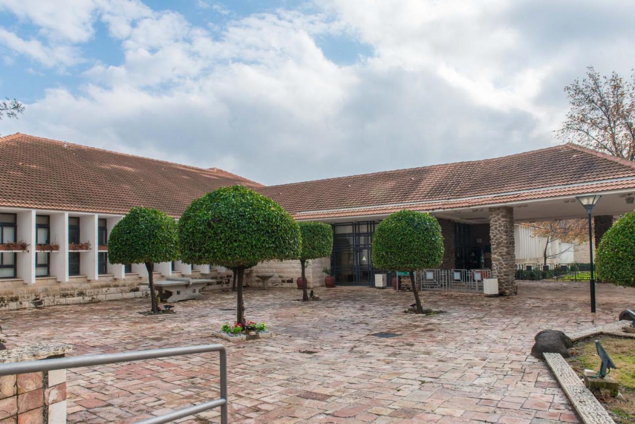 Hi - Tel Hai Hostel Kefar Gil'adi Exterior photo